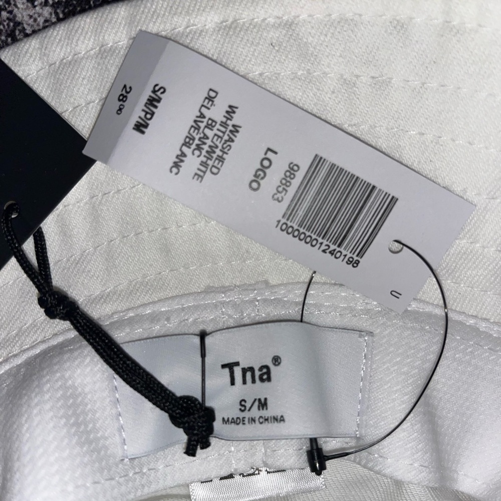 NWT TNA Bucket Hat - Picture 4 of 5